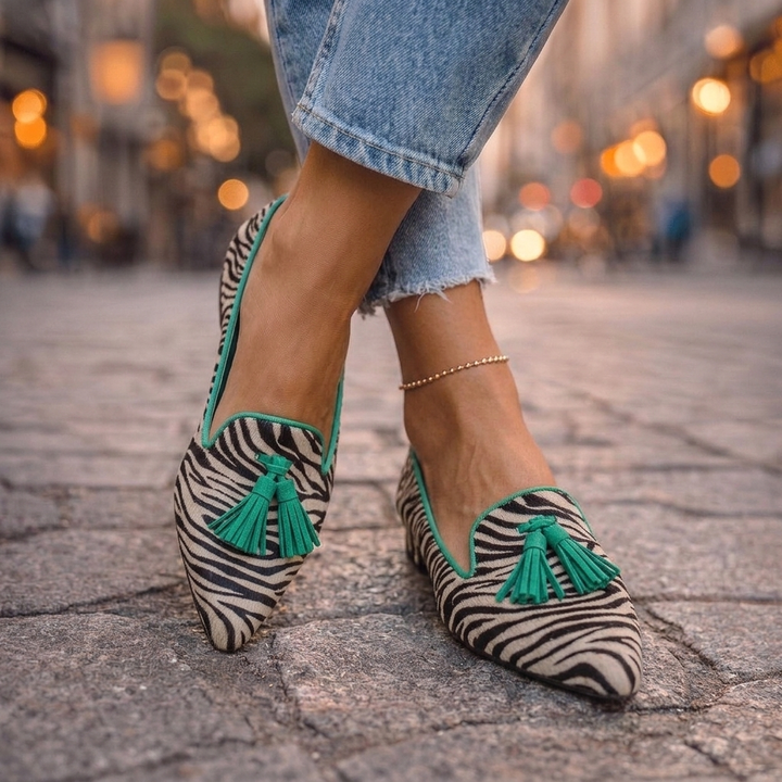 Livia | Pointed Flats