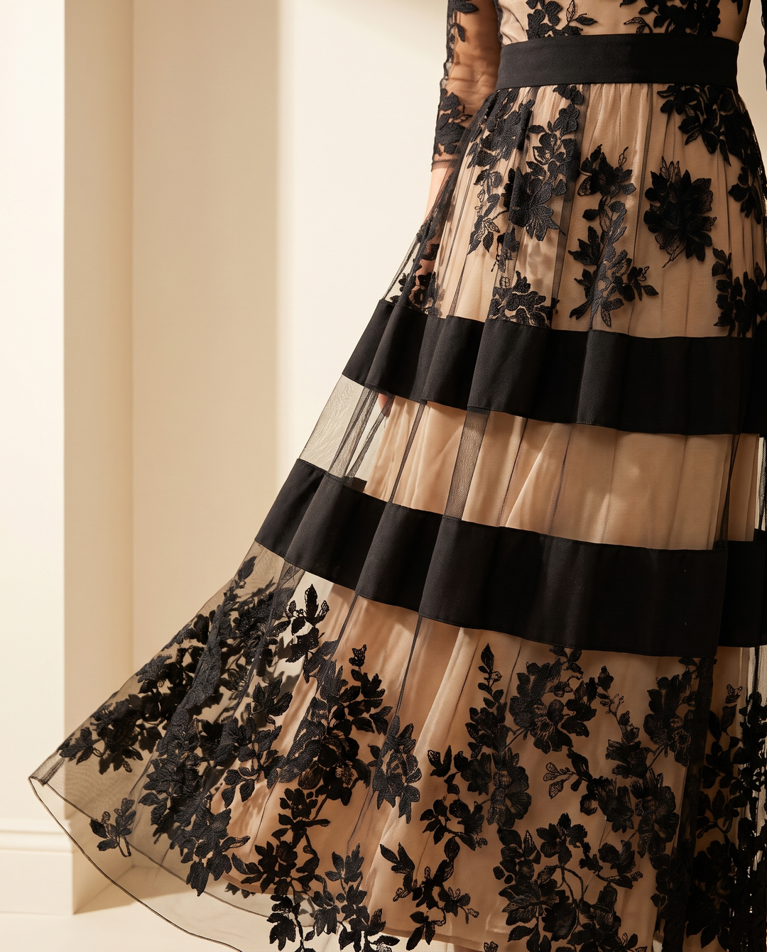 Josephine - Elegant Black Lace Midi A-Line Dress